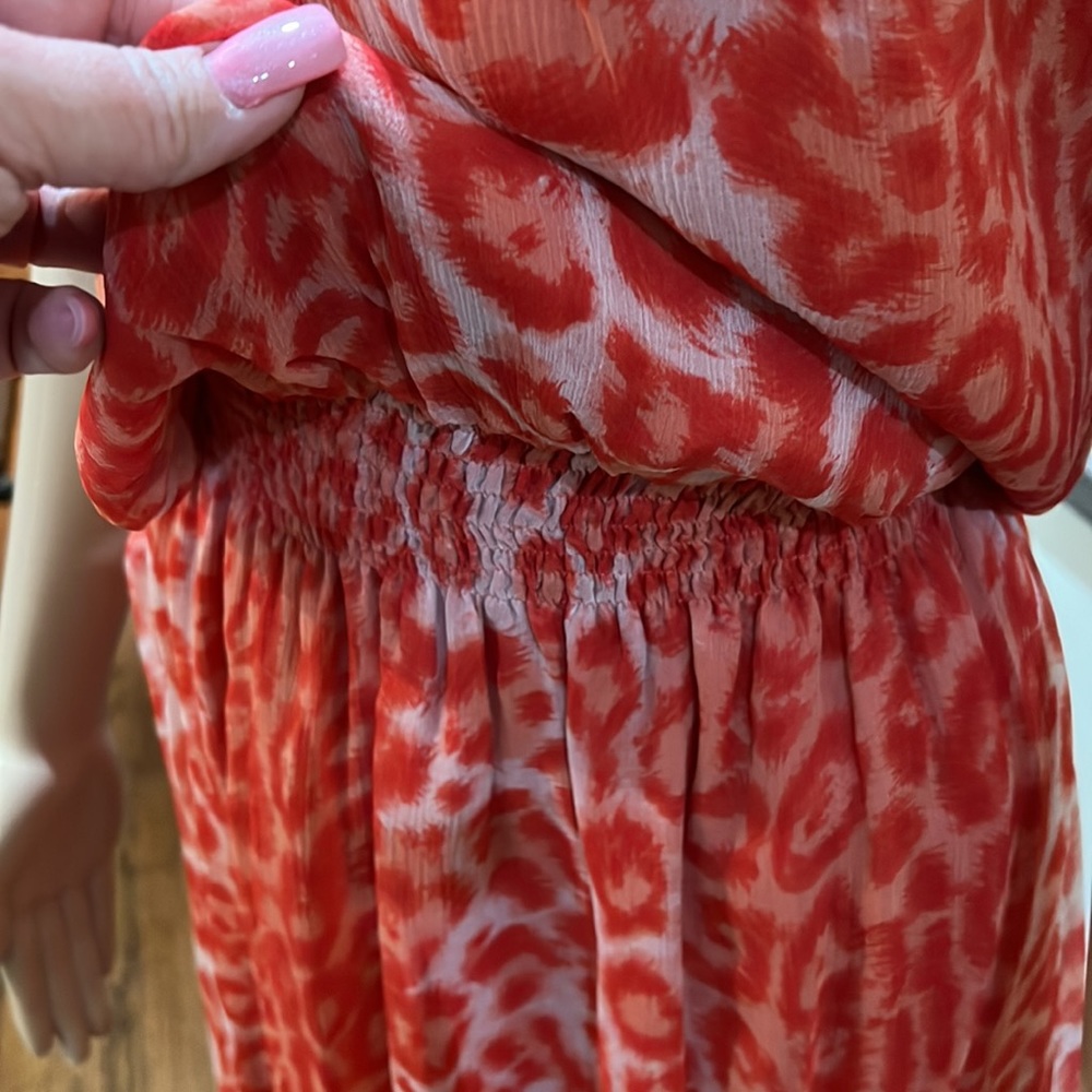 Single Dress - Picture 5 of 9